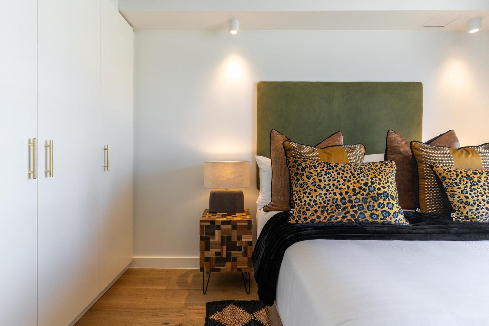 Topaz Views - Luxury In Sea Point With Views *